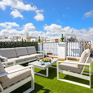 Genteel Castilla Terrace Apartment Seville